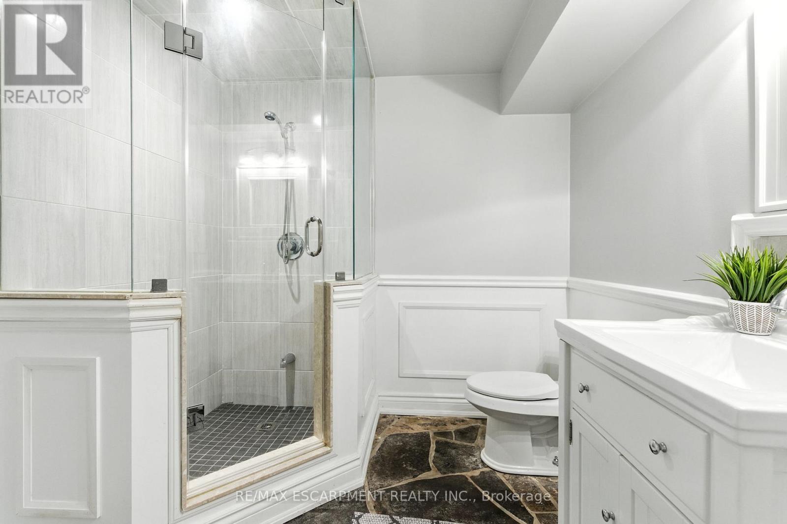 26 Parkshore Place, Hamilton, Ontario  L0R 1H1 - Photo 41 - X12398725