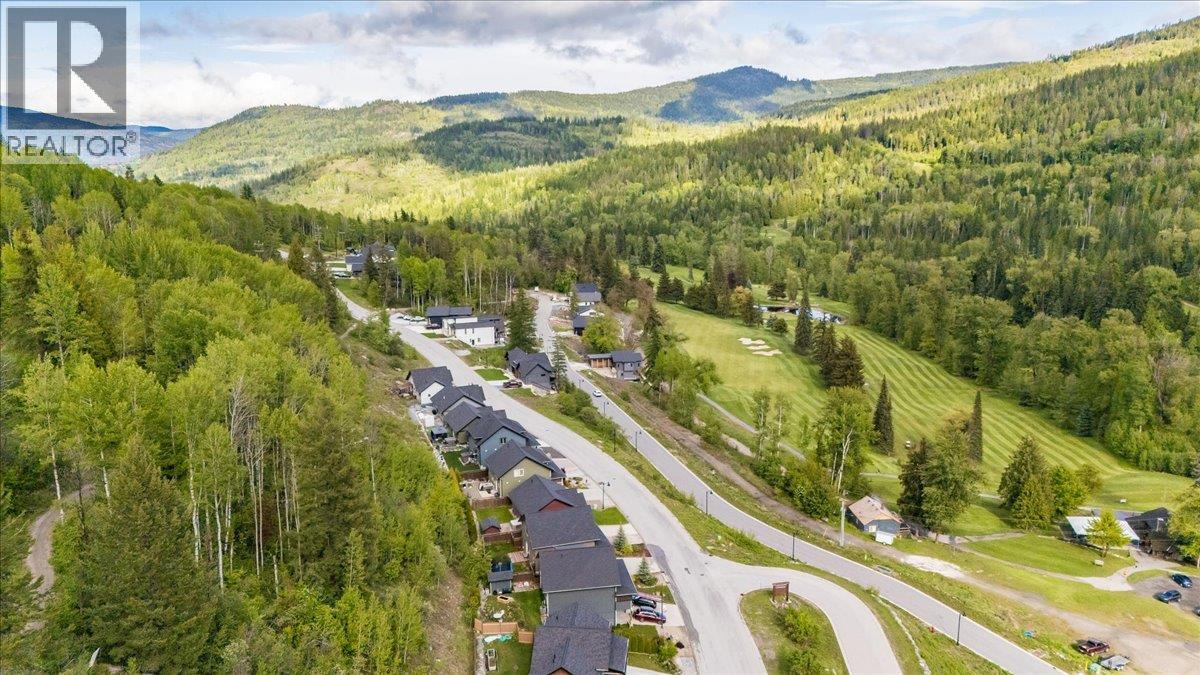 932-1 Redstone Drive, Rossland, British Columbia  V0G 1Y0 - Photo 3 - 10342150