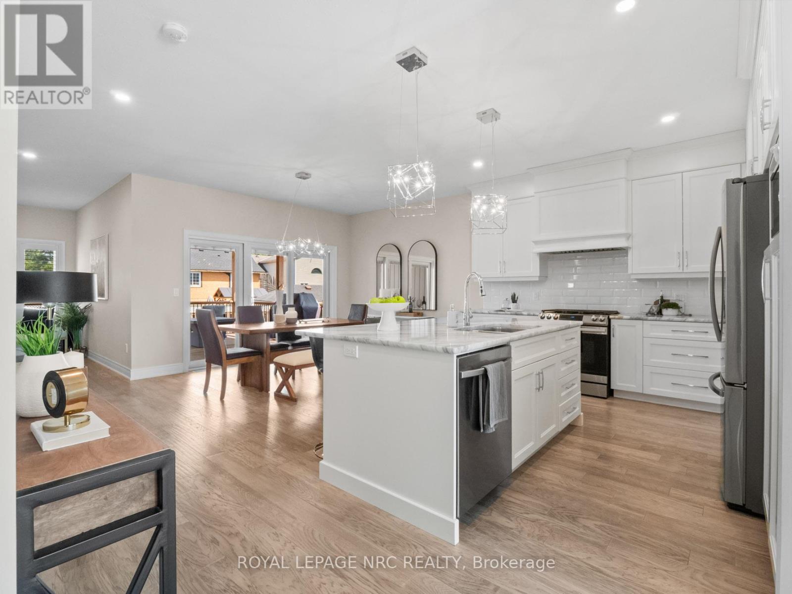 110 North Valley Drive, Welland (N. Welland), Ontario  L3C 7B6 - Photo 10 - X12398762