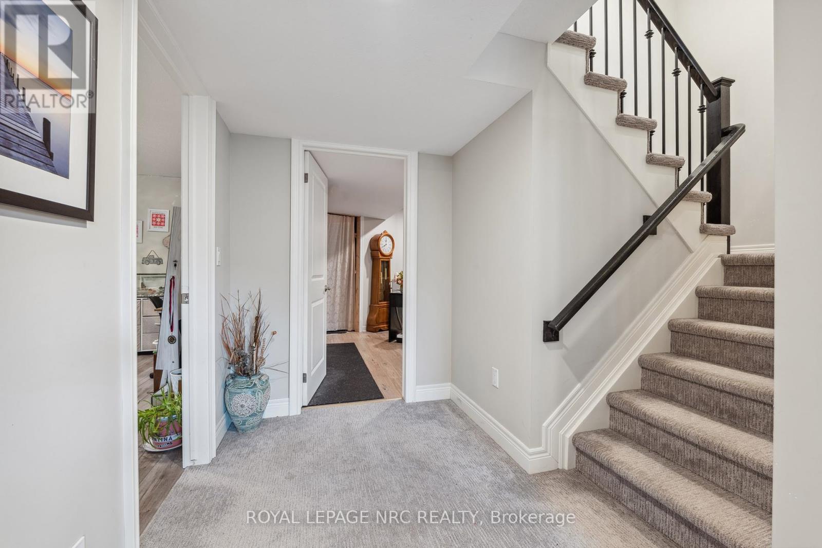 110 North Valley Drive, Welland (N. Welland), Ontario  L3C 7B6 - Photo 28 - X12398762