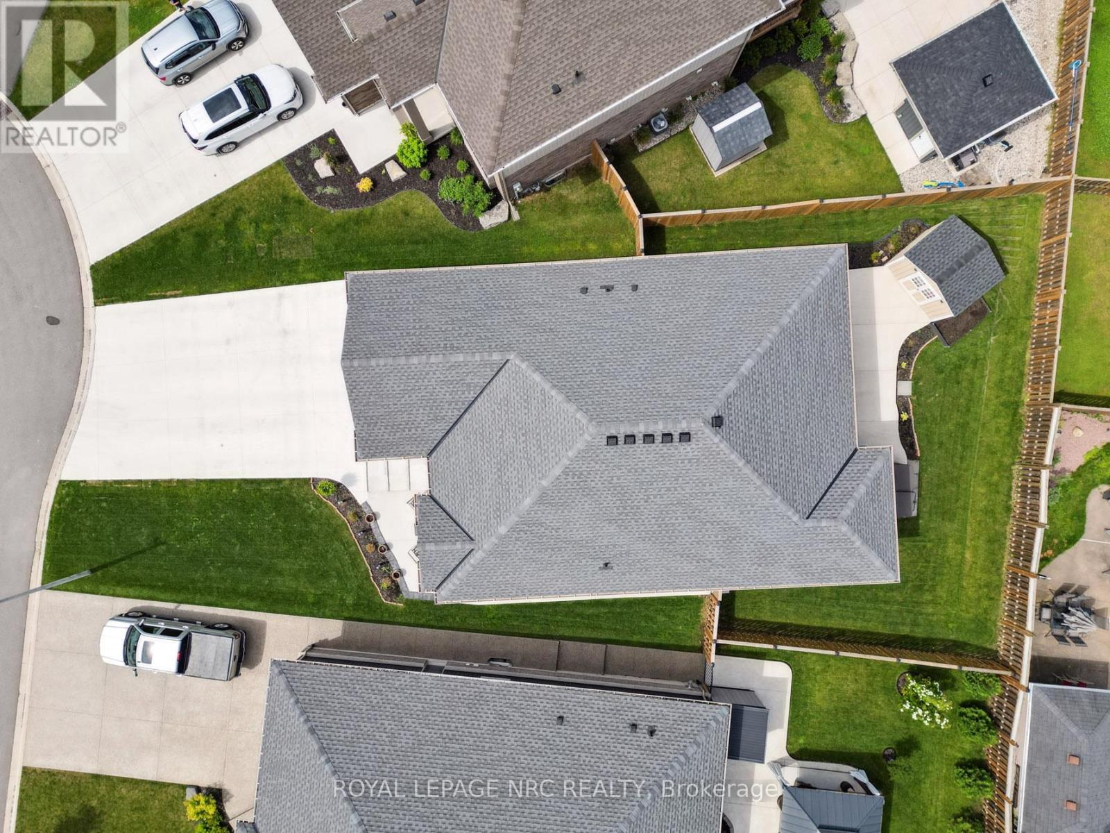 110 North Valley Drive, Welland (N. Welland), Ontario  L3C 7B6 - Photo 4 - X12398762