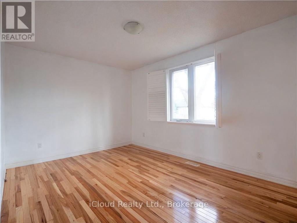 Upper - 5 Ilona Court, Brantford, Ontario  N3R 7N1 - Photo 10 - X12391777