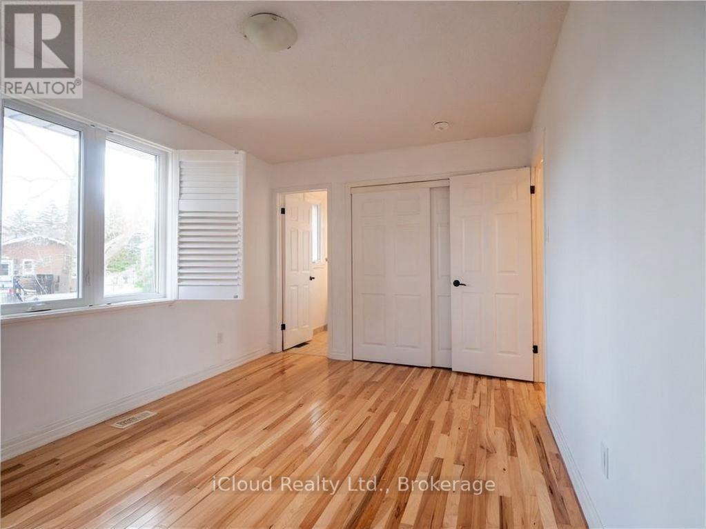 Upper - 5 Ilona Court, Brantford, Ontario  N3R 7N1 - Photo 11 - X12391777