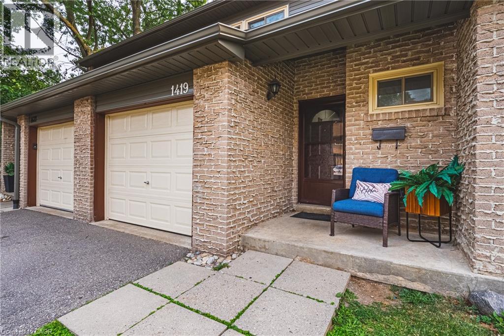 1419 Ester Drive, Burlington, Ontario  L7P 1L5 - Photo 2 - 40769111