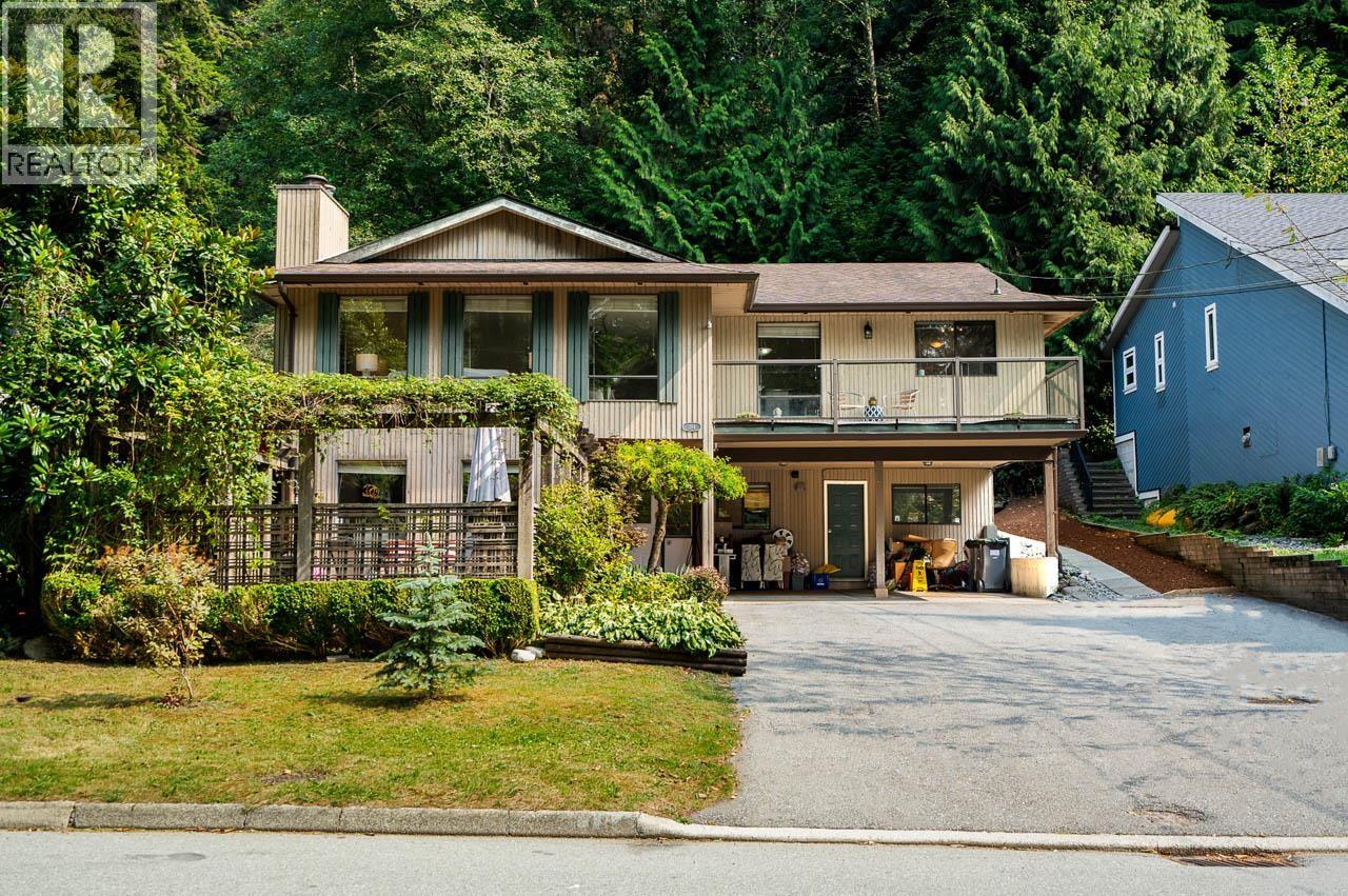1184 Riverside Drive, North Vancouver, British Columbia  V7H 1V5 - Photo 2 - R3046987