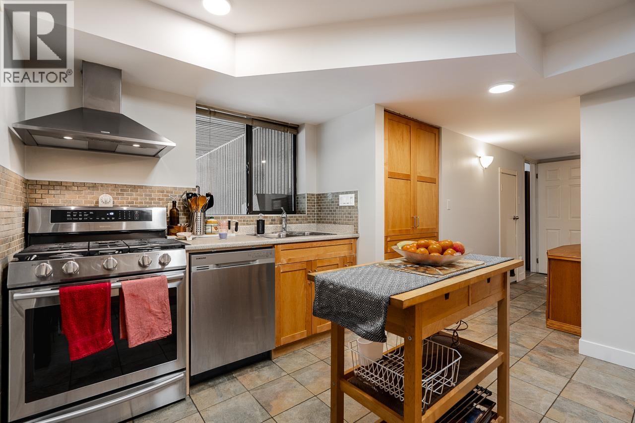 1184 Riverside Drive, North Vancouver, British Columbia  V7H 1V5 - Photo 28 - R3046987