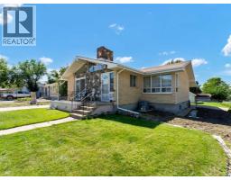 1702 15 Avenue Se Crestwood-Norwood, Medicine Hat, Ca