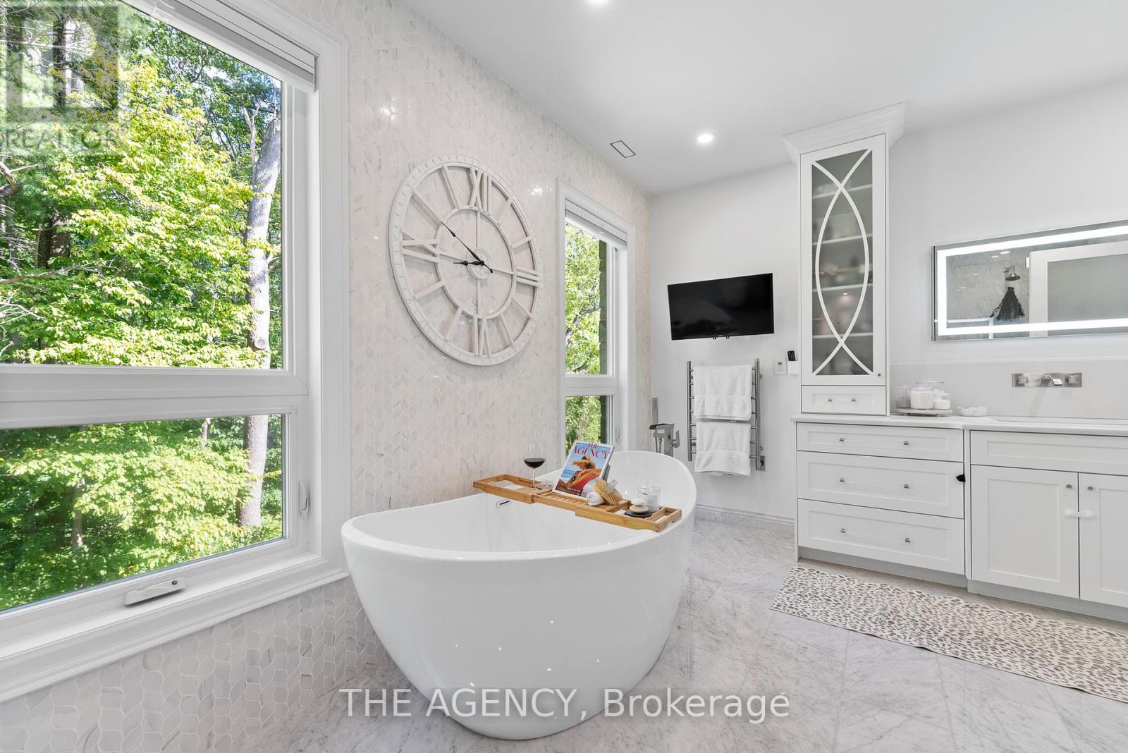 1067 Jerseyville Road W, Hamilton (Ancaster), Ontario  L0R 1R0 - Photo 21 - X12396670