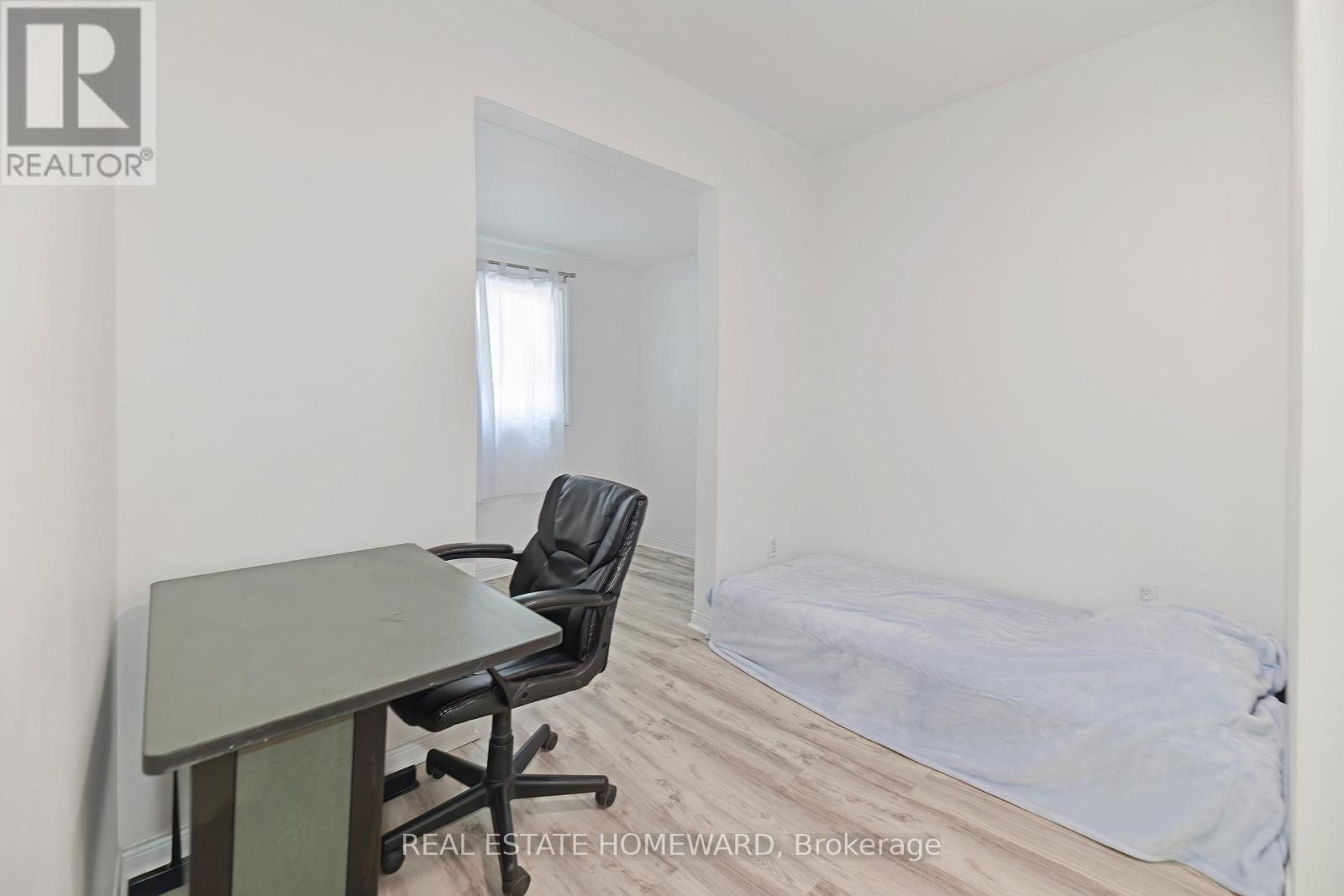 11 Elmer Avenue, Toronto, Ontario  M4L 3R6 - Photo 7 - E12398754