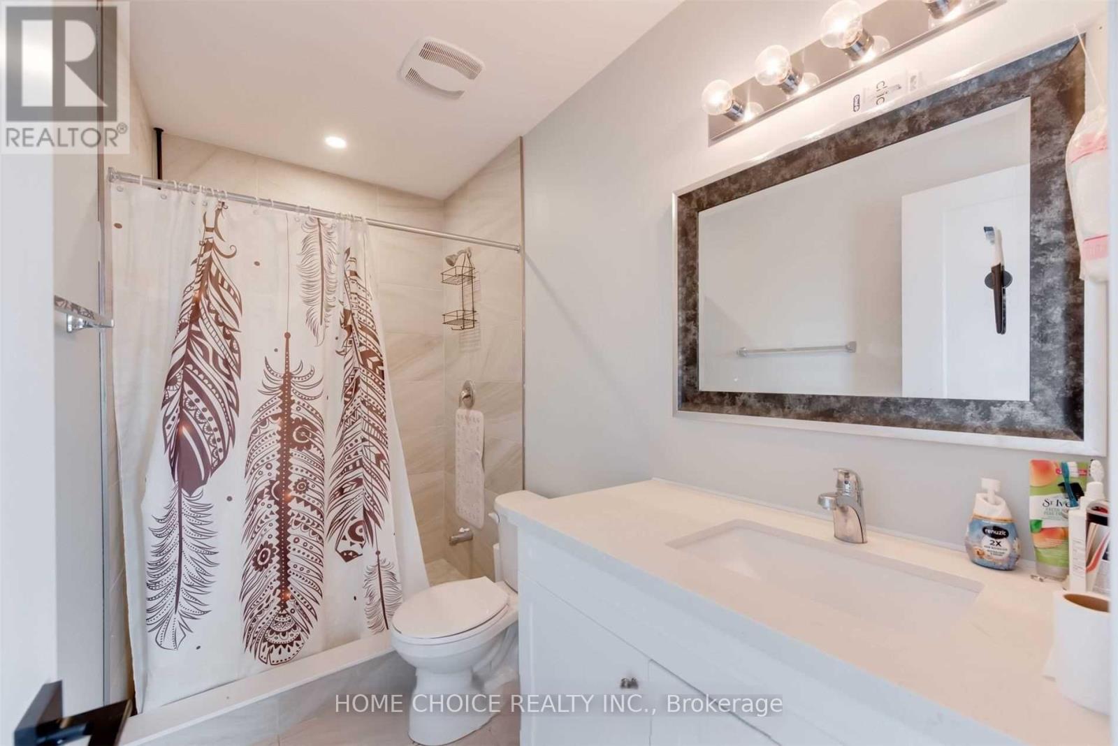 27 Stonehart Lane, Barrie, Ontario  L4M 7E8 - Photo 13 - S12398758