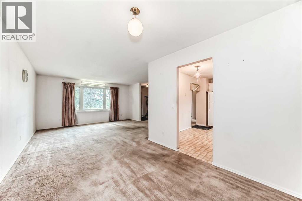 352 Malvern Close Ne, Calgary, Alberta  T2A 4W7 - Photo 8 - A2256394