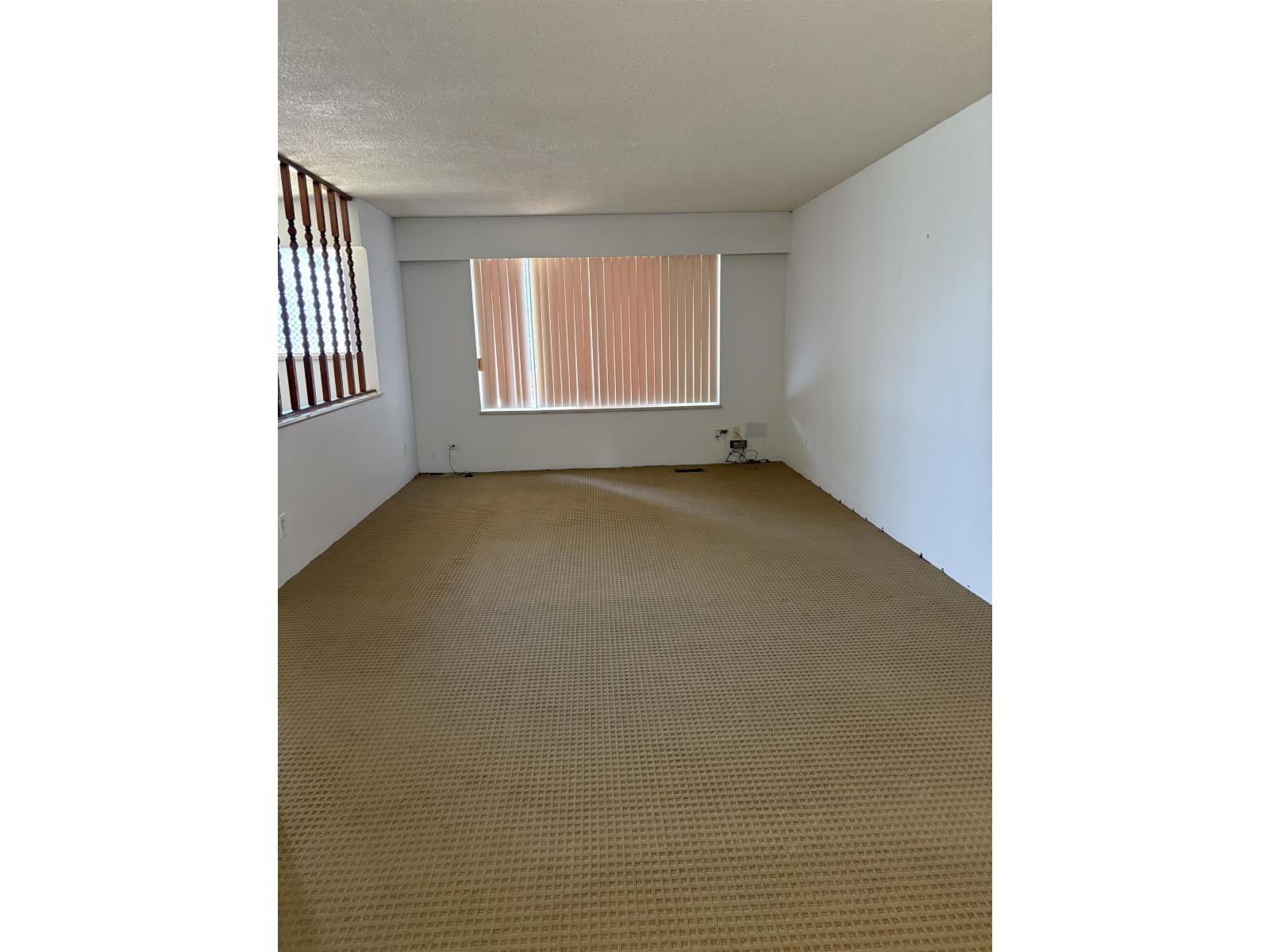 Property at 10080 128 STREET image 4