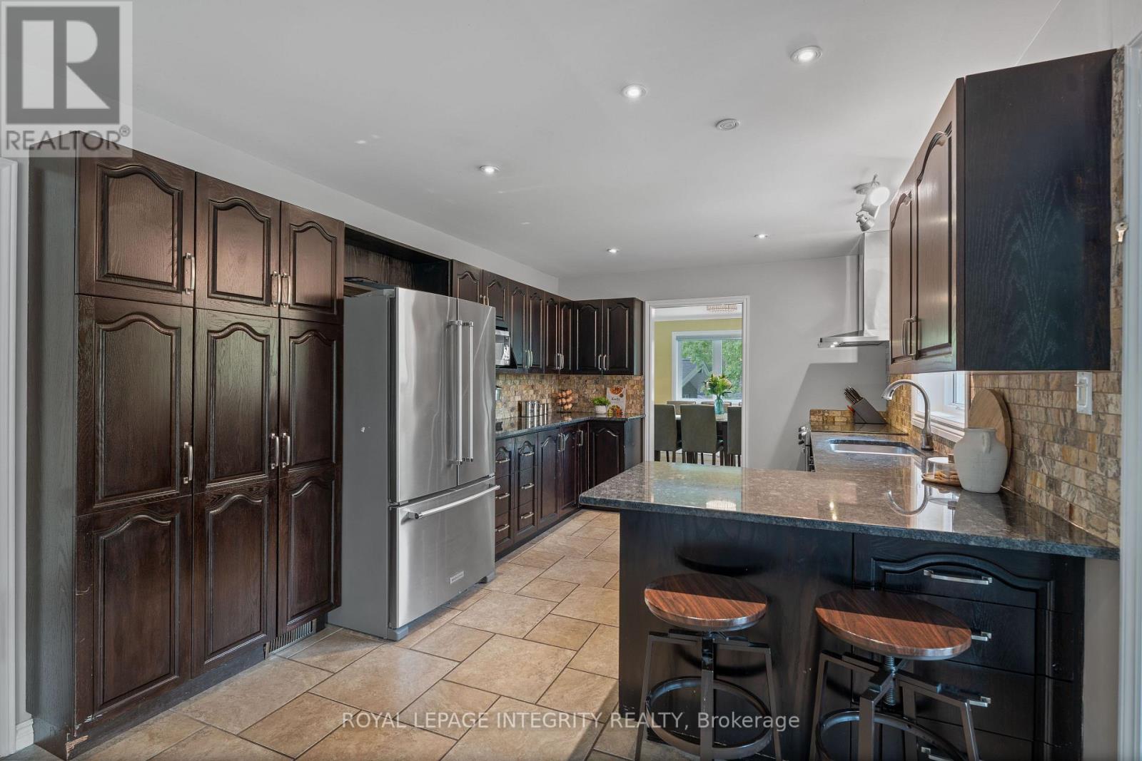 1893 Rideau Road, Ottawa, Ontario  K1X 1E1 - Photo 12 - X12398765