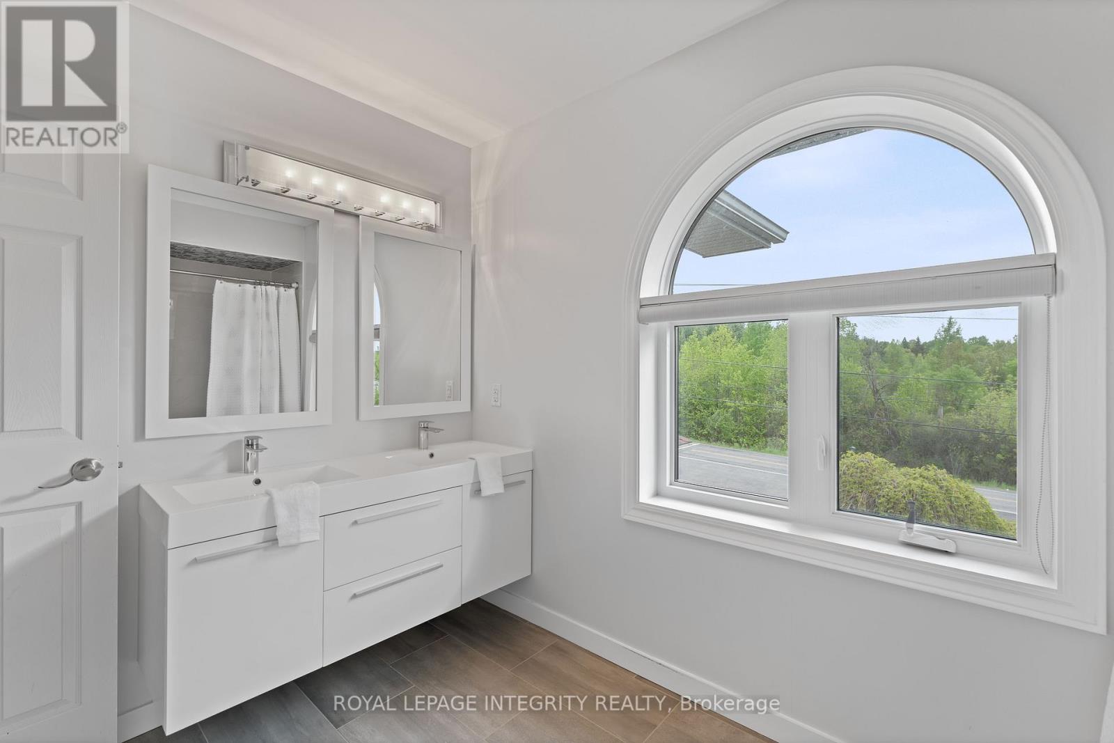 1893 Rideau Road, Ottawa, Ontario  K1X 1E1 - Photo 28 - X12398765