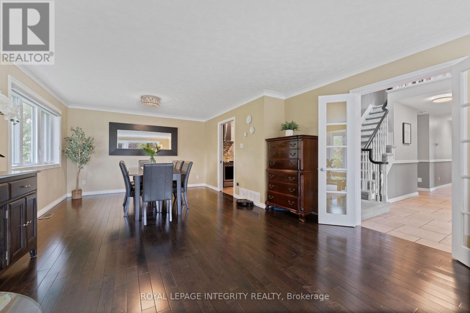 1893 Rideau Road, Ottawa, Ontario  K1X 1E1 - Photo 7 - X12398765