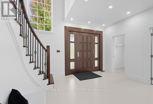 122 Wood Rim Drive, Richmond Hill, Ontario  L4E 4N8 - Photo 12 - N12396795
