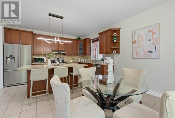 122 Wood Rim Drive, Richmond Hill, Ontario  L4E 4N8 - Photo 23 - N12396795