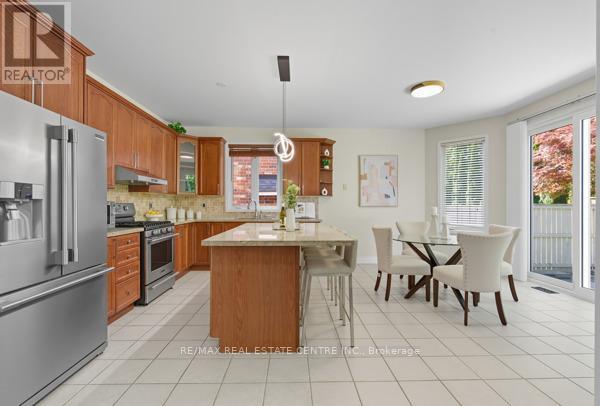 122 Wood Rim Drive, Richmond Hill, Ontario  L4E 4N8 - Photo 22 - N12396795