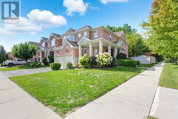 122 Wood Rim Drive, Richmond Hill, Ontario  L4E 4N8 - Photo 3 - N12396795