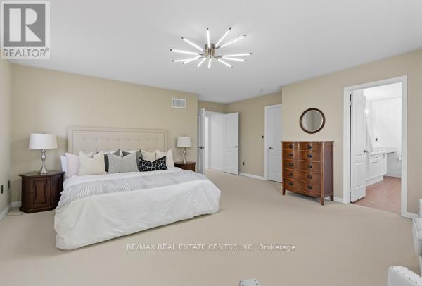 122 Wood Rim Drive, Richmond Hill, Ontario  L4E 4N8 - Photo 40 - N12396795