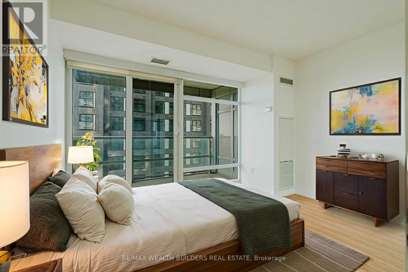 2702 - 2181 Yonge Street, Toronto, Ontario  M4S 3H7 - Photo 11 - C12398783