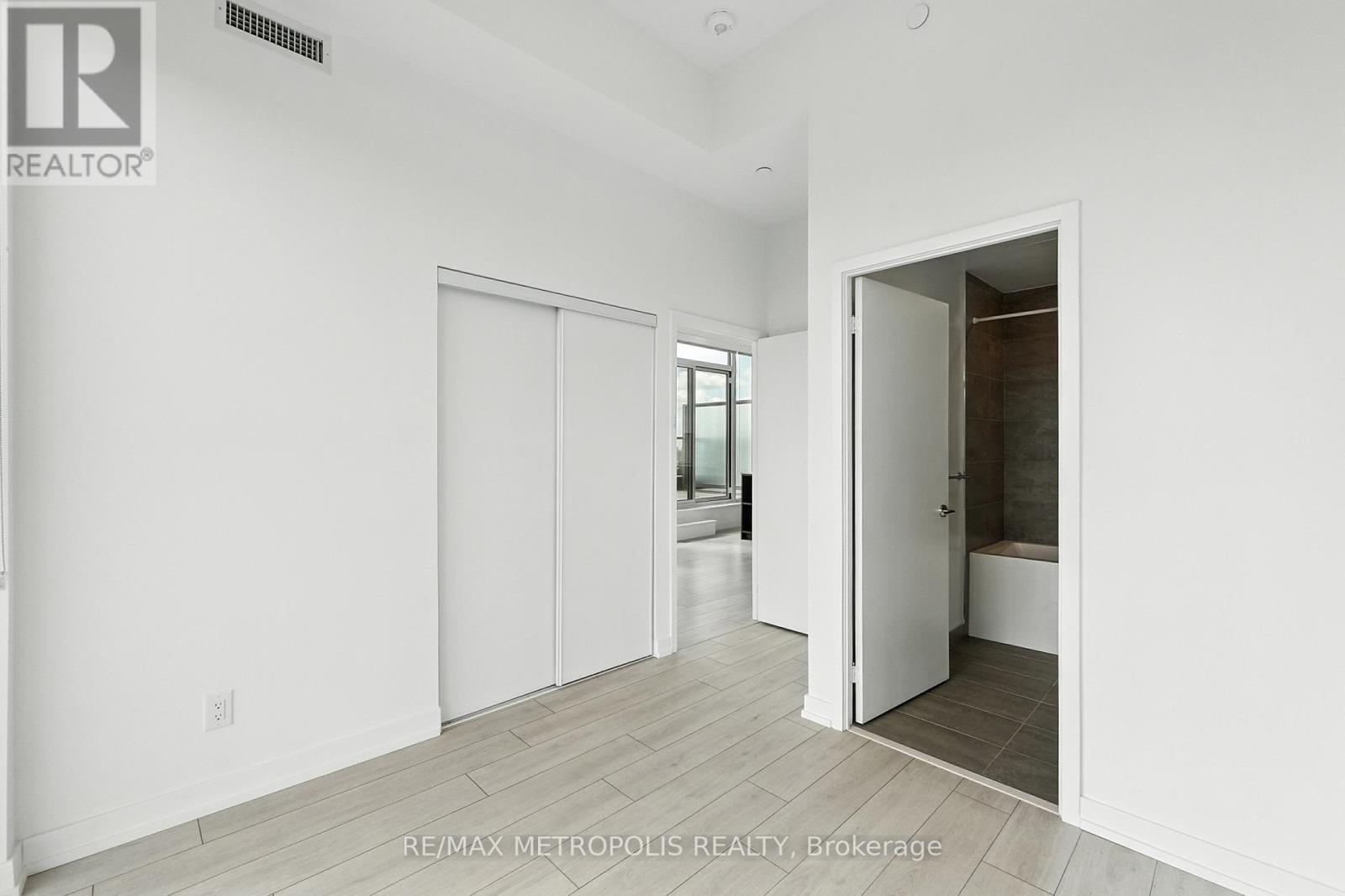 815 - 500 Dupont Street, Toronto, Ontario  M6G 0B8 - Photo 12 - C12398793