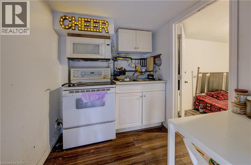 15 West 1st Street, Hamilton, Ontario  L9C 3B5 - Photo 19 - 40768361