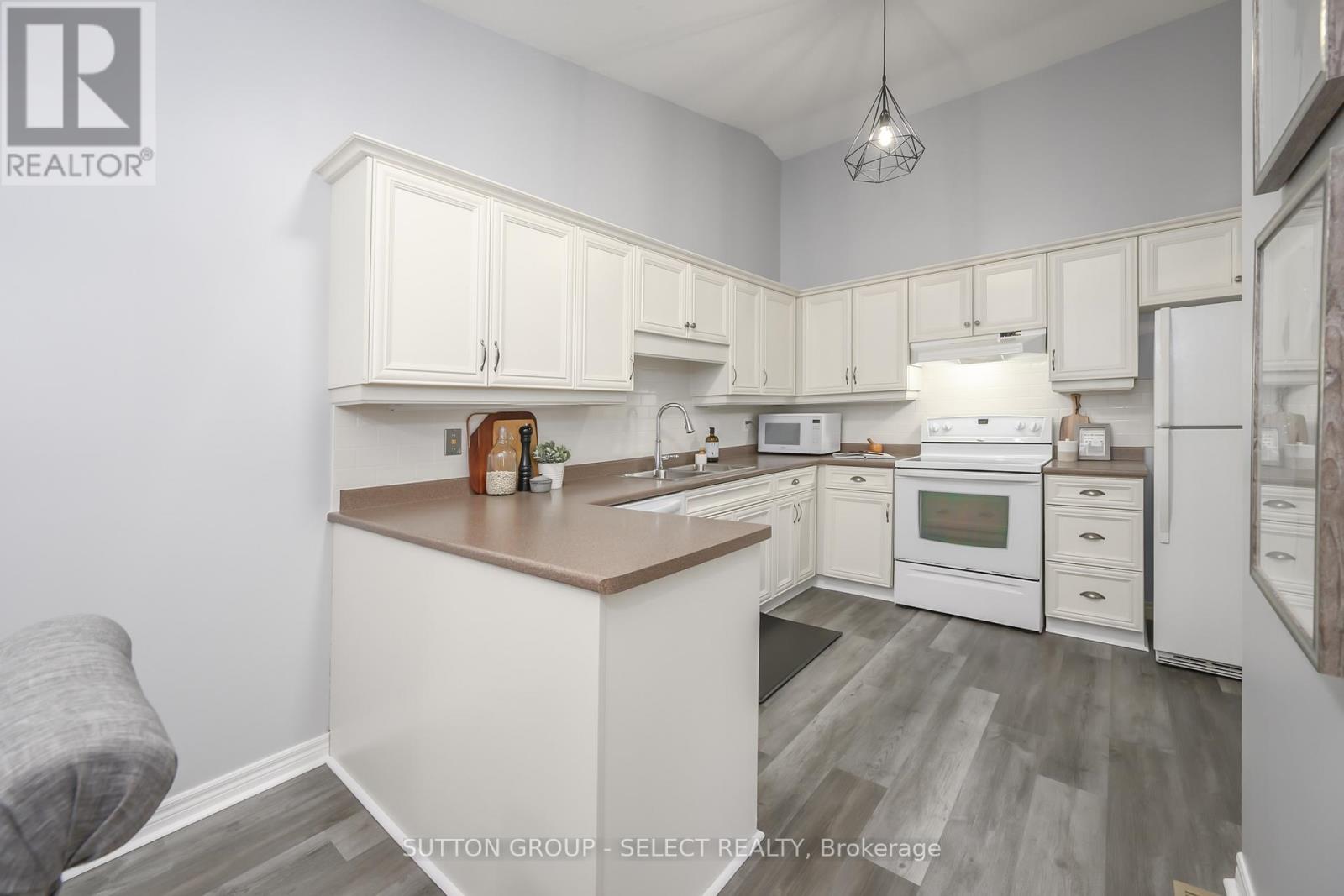 9 - 445 Riverside Drive, London North, Ontario  N6H 2R8 - Photo 13 - X12361524