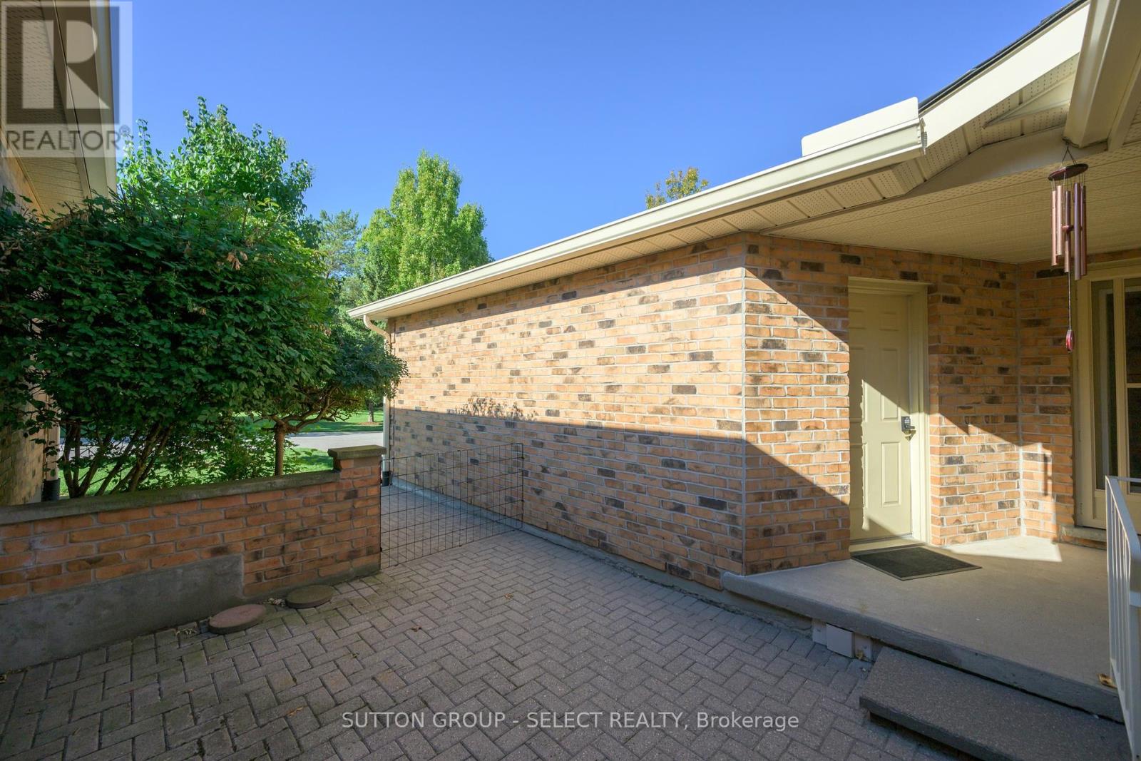 9 - 445 Riverside Drive, London North, Ontario  N6H 2R8 - Photo 7 - X12361524