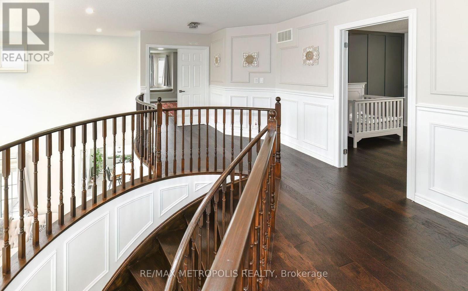 Upper - 24 Faris Street, Bradford West Gwillimbury, Ontario  L3Z 0C6 - Photo 18 - N12398775