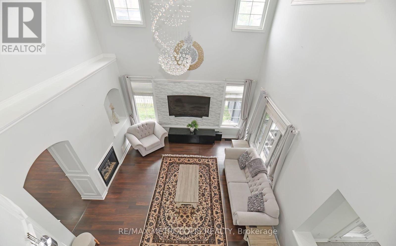 Upper - 24 Faris Street, Bradford West Gwillimbury, Ontario  L3Z 0C6 - Photo 19 - N12398775