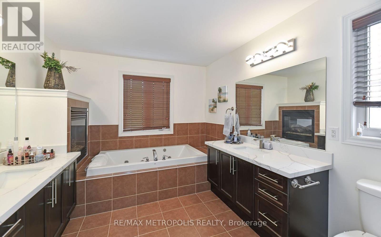 Upper - 24 Faris Street, Bradford West Gwillimbury, Ontario  L3Z 0C6 - Photo 22 - N12398775