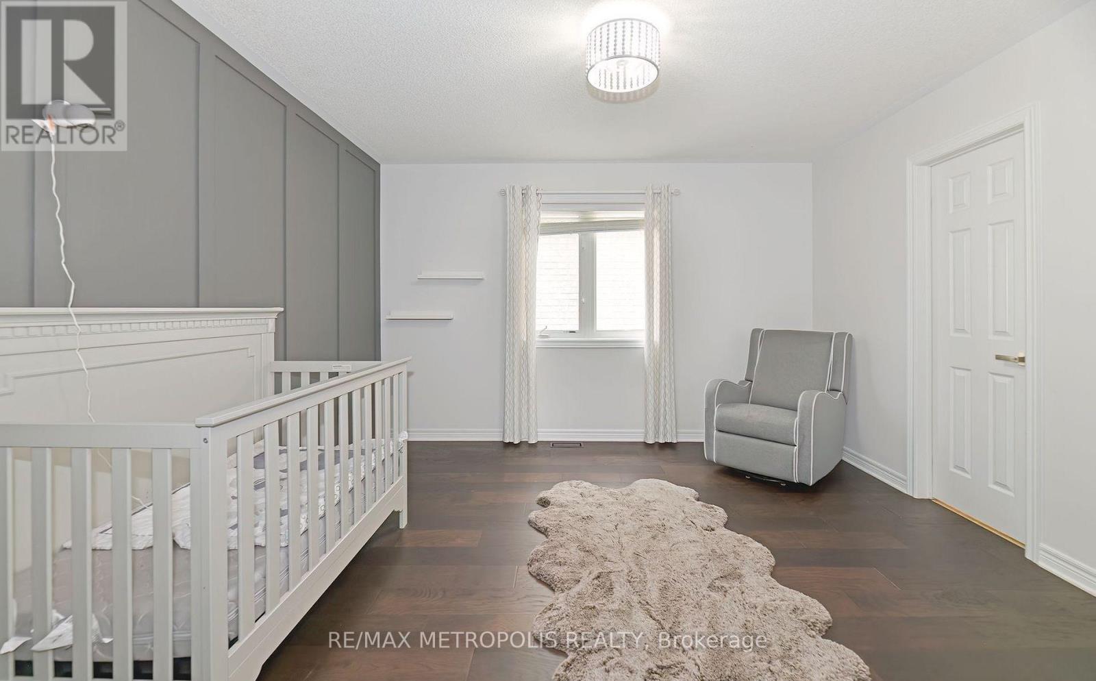 Upper - 24 Faris Street, Bradford West Gwillimbury, Ontario  L3Z 0C6 - Photo 27 - N12398775