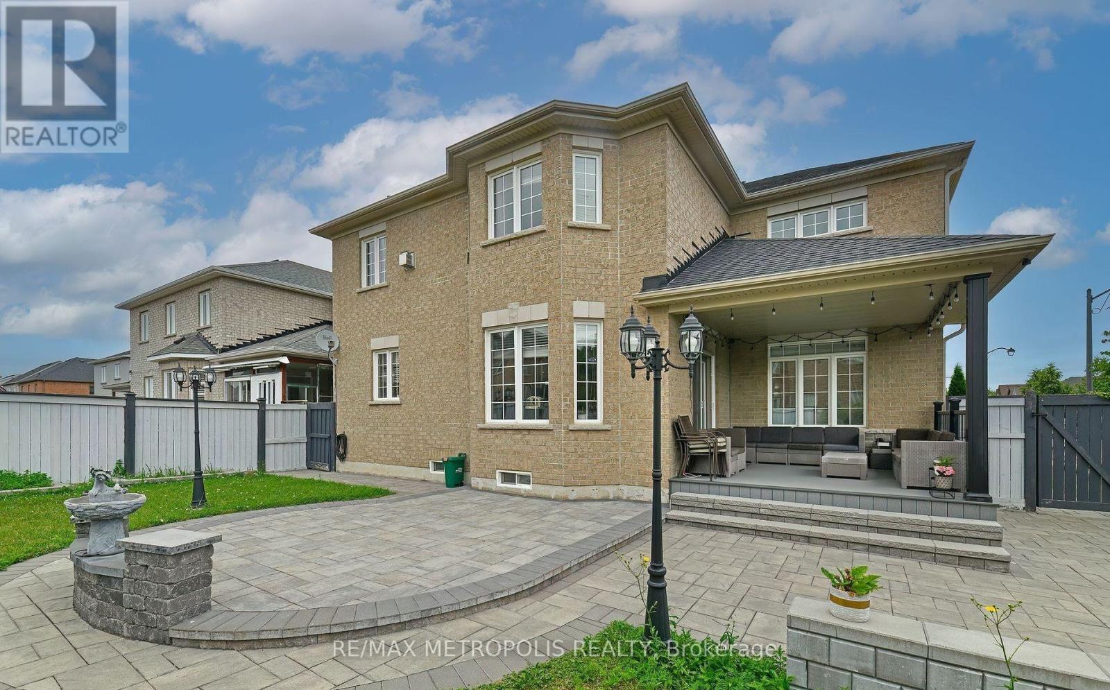 Upper - 24 Faris Street, Bradford West Gwillimbury, Ontario  L3Z 0C6 - Photo 30 - N12398775