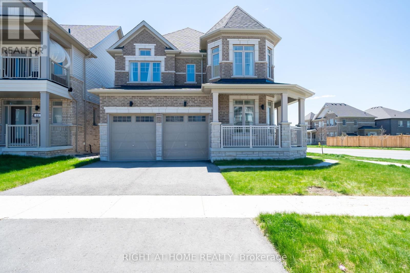 42 Copperhill Hts Drive E, Barrie, Ontario  L9J 0C3 - Photo 1 - S12398768