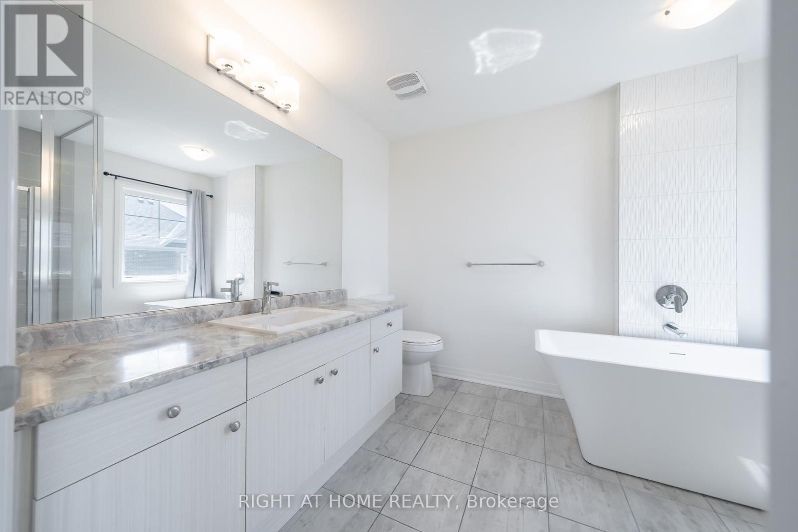 42 Copperhill Hts Drive E, Barrie, Ontario  L9J 0C3 - Photo 30 - S12398768