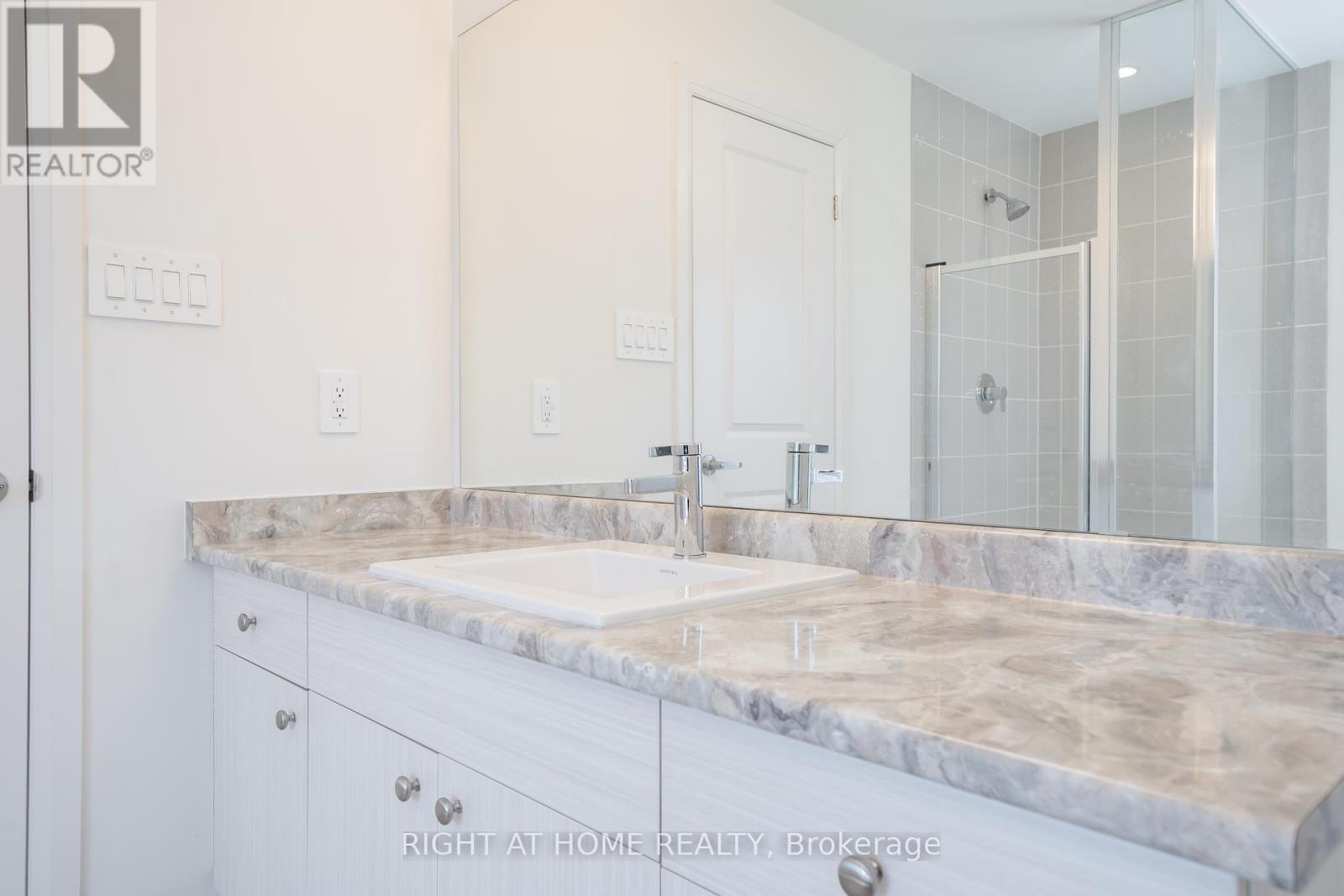 42 Copperhill Hts Drive E, Barrie, Ontario  L9J 0C3 - Photo 37 - S12398768