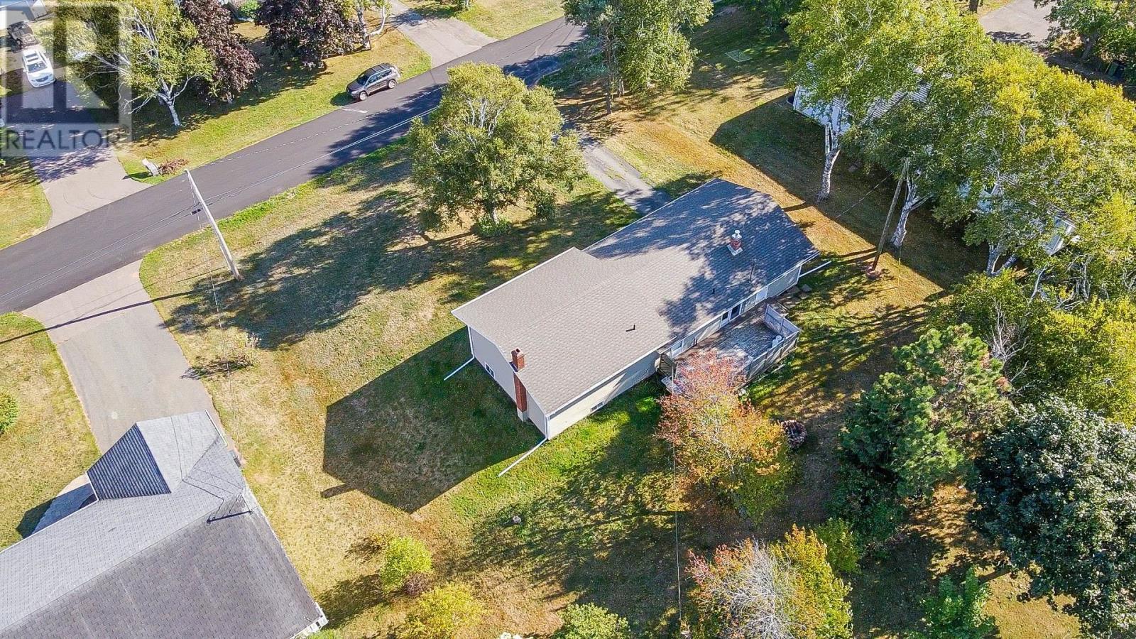 5 Robert Avenue, West Royalty, Prince Edward Island  C1E 1V1 - Photo 32 - 202523074