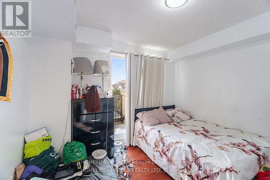 2002 - 3049 Finch Avenue W, Toronto, Ontario  M9M 0A5 - Photo 31 - W12398772