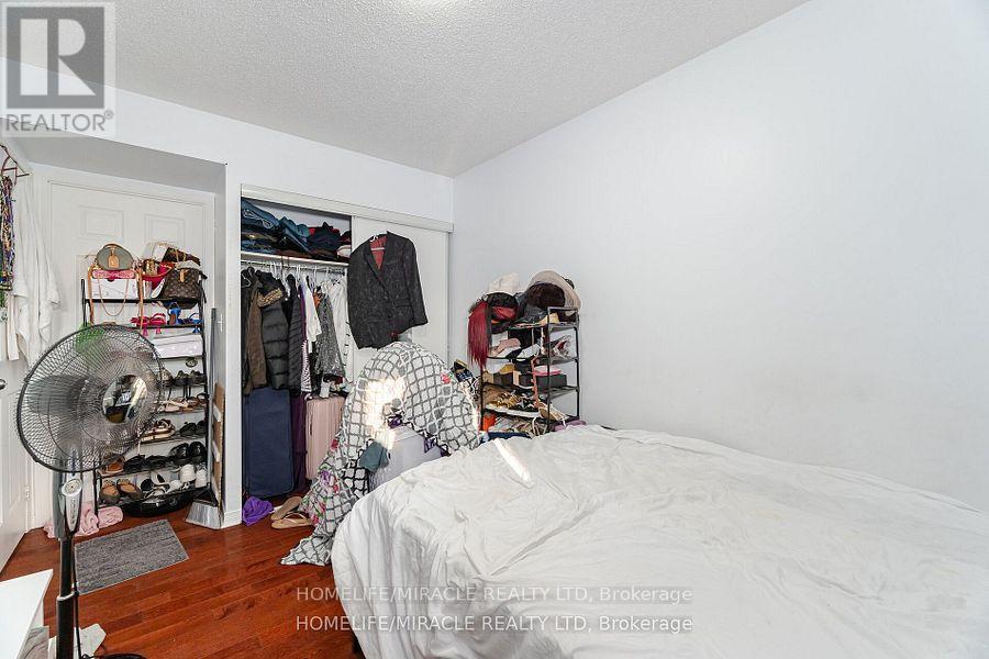 2002 - 3049 Finch Avenue W, Toronto, Ontario  M9M 0A5 - Photo 35 - W12398772
