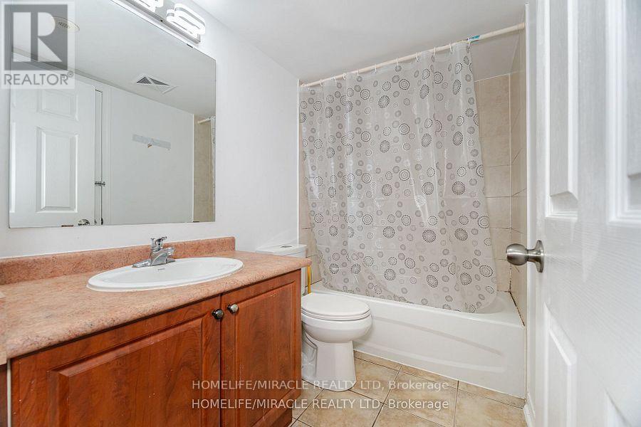 2002 - 3049 Finch Avenue W, Toronto, Ontario  M9M 0A5 - Photo 36 - W12398772