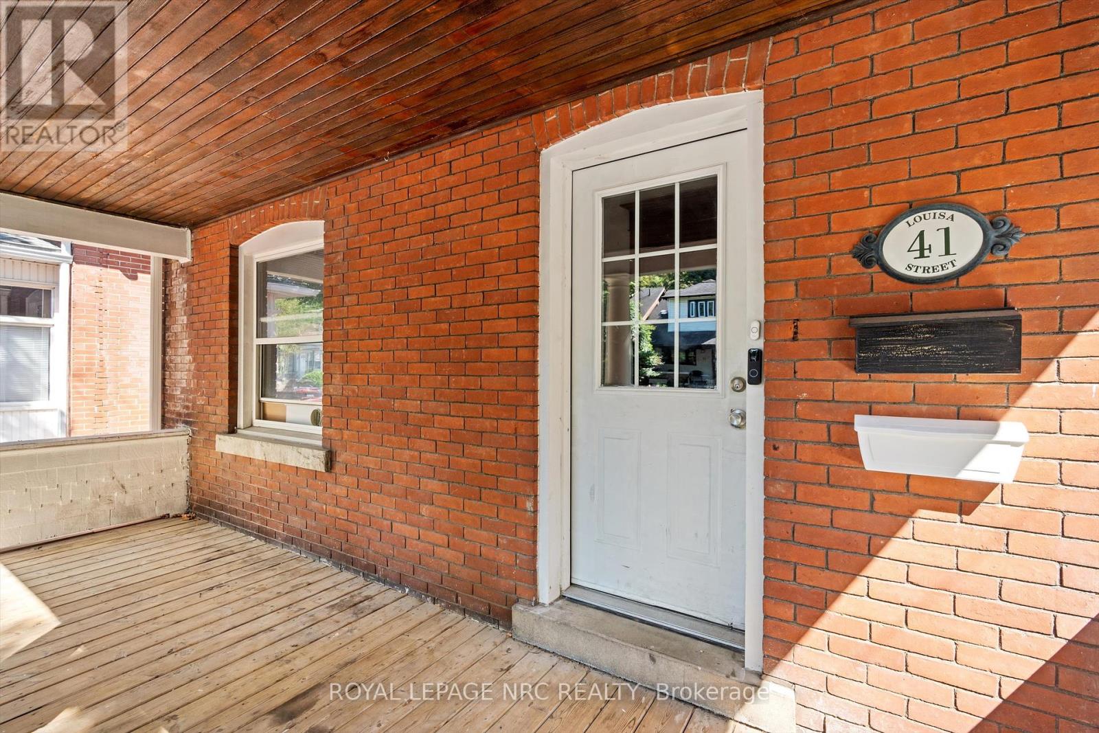 41 Louisa Street, St. Catharines, Ontario  L2R 2J5 - Photo 5 - X12398802
