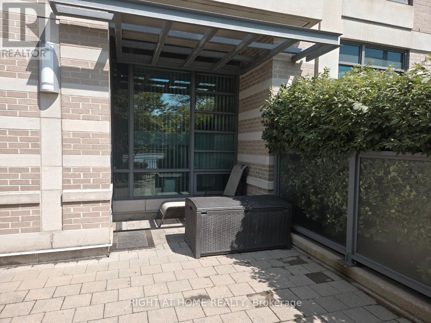 101 - 215 SHERWAY GARDENS ROAD, Toronto, Ontario