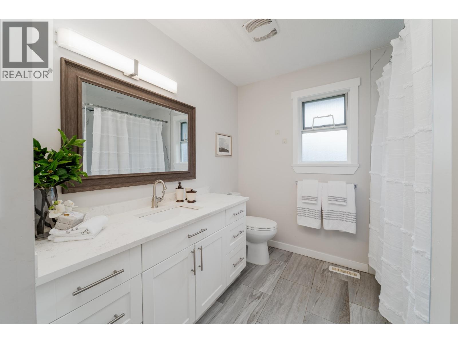 21282 Campbell Avenue, Maple Ridge, British Columbia  V2X 7G6 - Photo 16 - R3047009