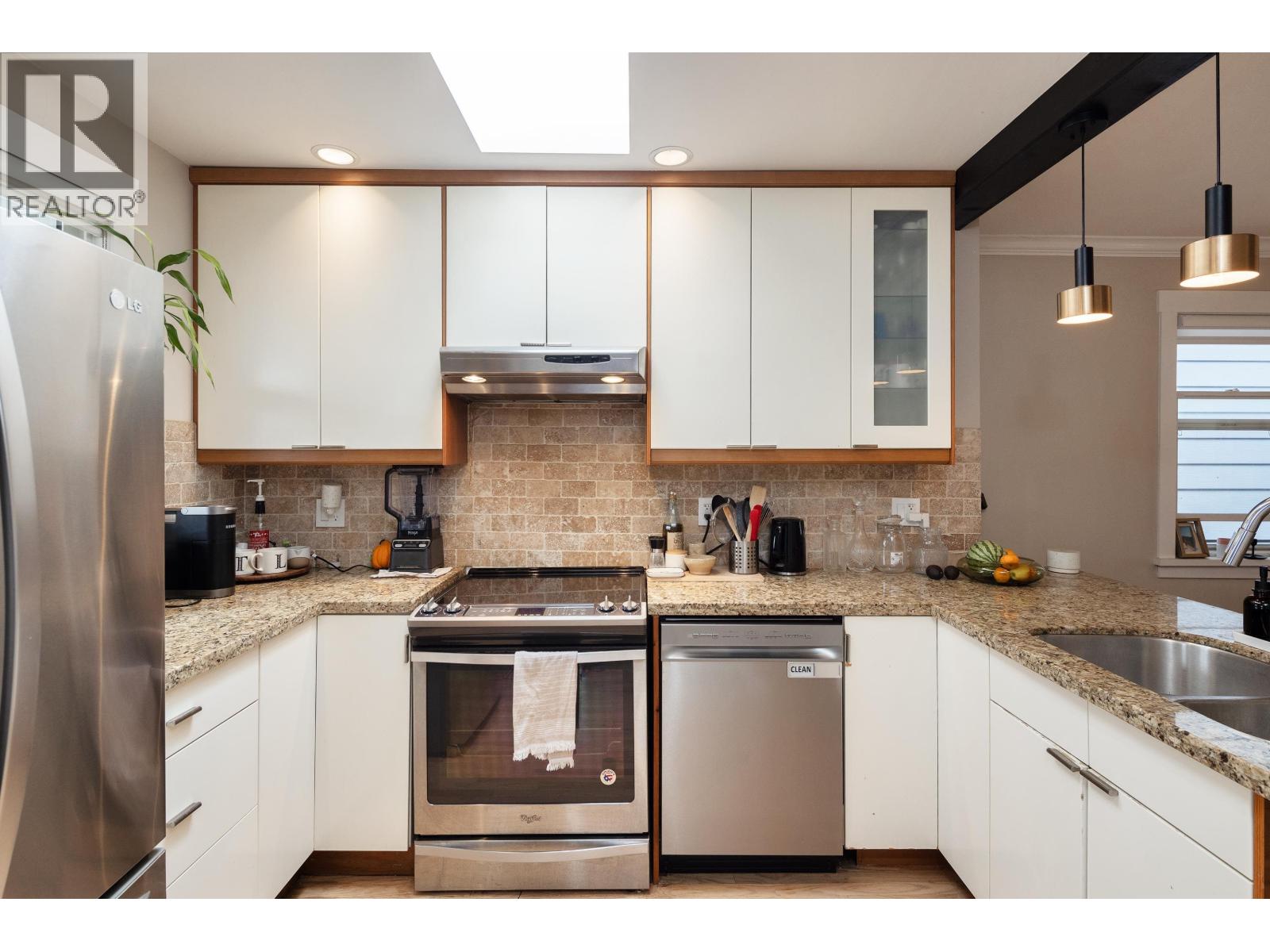 1617 E 36th Avenue, Vancouver, British Columbia  V5P 1C3 - Photo 9 - R3047015