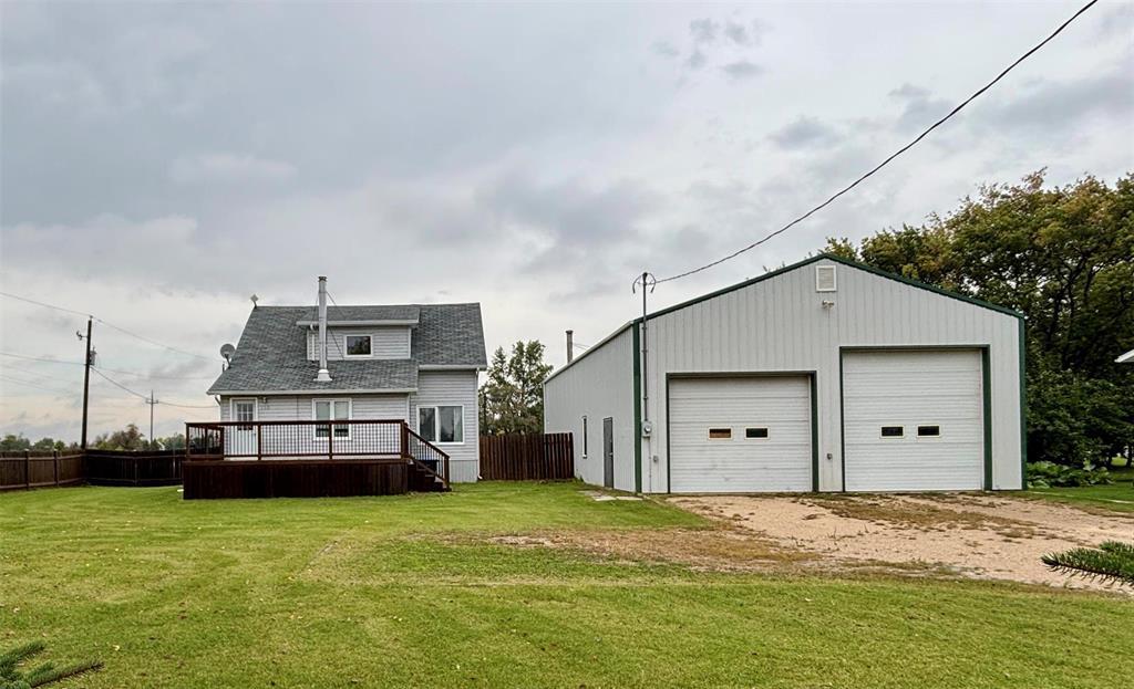 223 Gordon Avenue, Elm Creek, Manitoba  R0G 0N0 - Photo 0 - 202522822