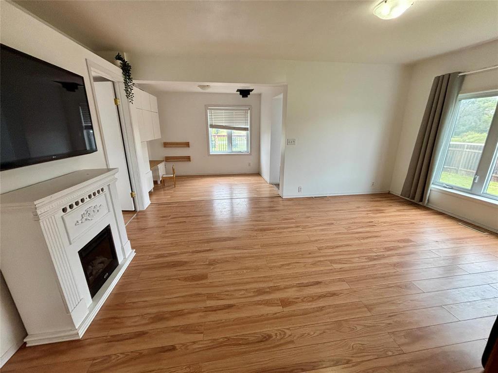223 Gordon Avenue, Elm Creek, Manitoba  R0G 0N0 - Photo 11 - 202522822
