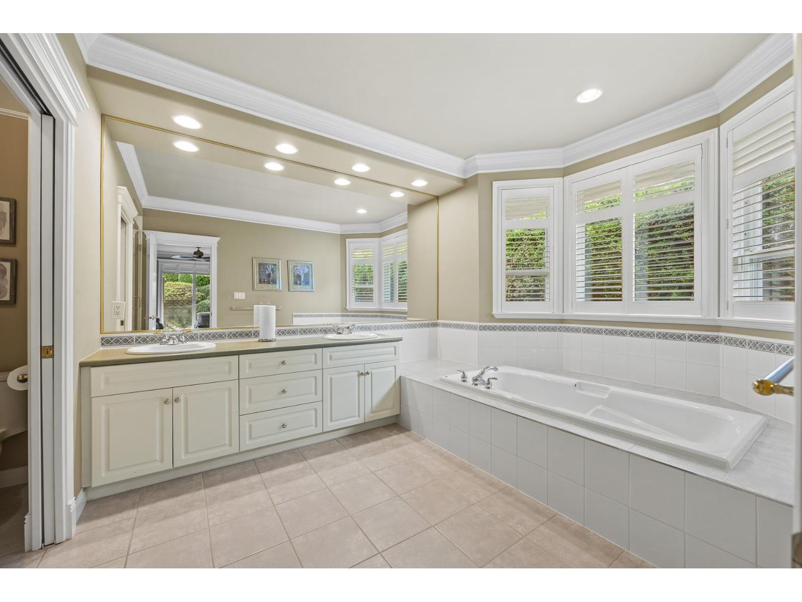 15632 37 Avenue, Surrey, British Columbia  V3Z 0L4 - Photo 18 - R3046142