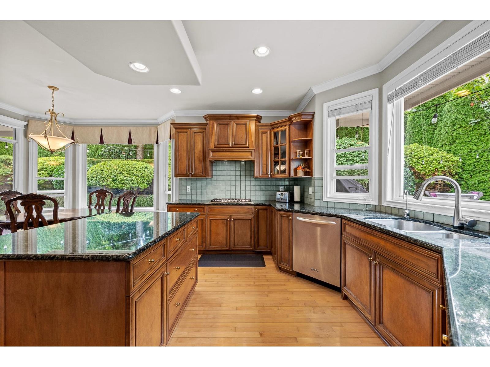 15632 37 Avenue, Surrey, British Columbia  V3Z 0L4 - Photo 8 - R3046142