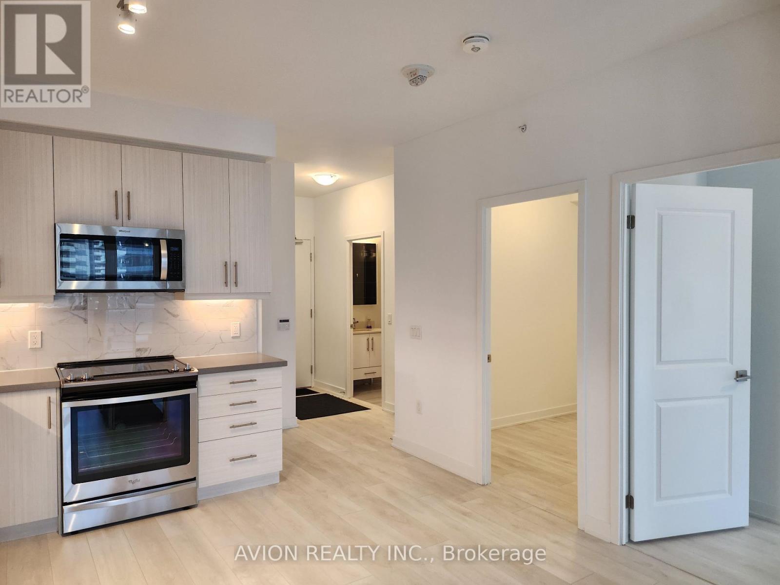 Unit #610 - 85 Oneida Crescent, Richmond Hill, Ontario  L4B 0H4 - Photo 5 - N12398814